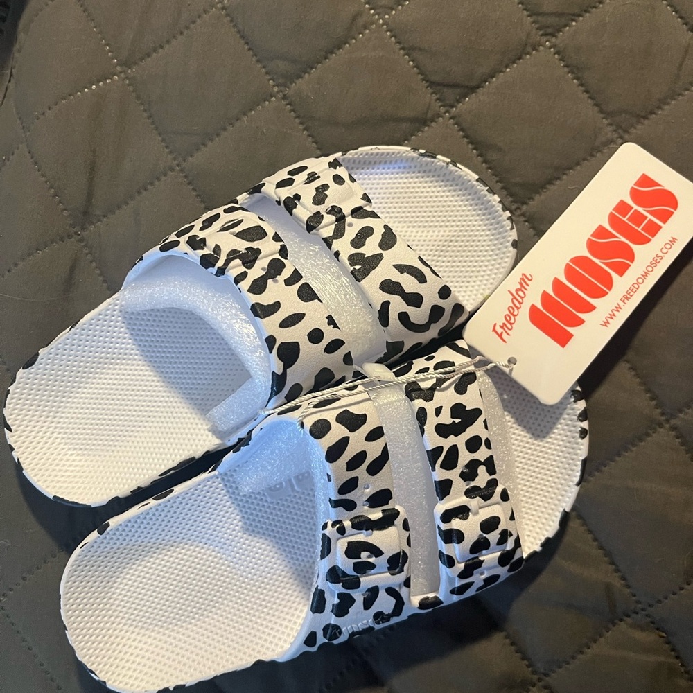 Kids Leopard Print Slides - Black and White